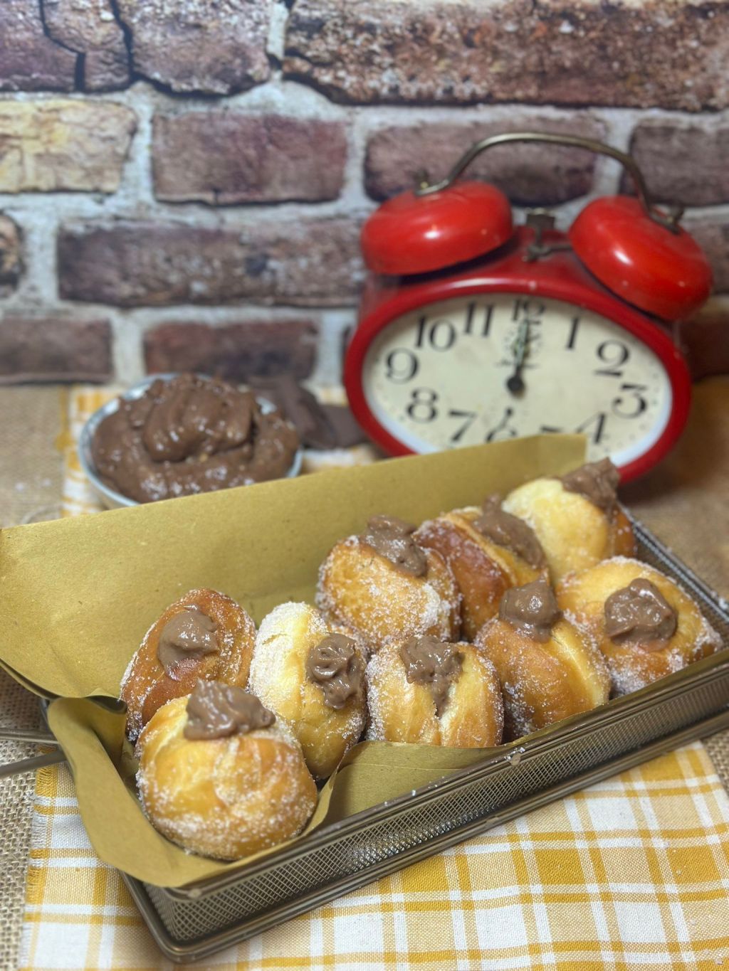 Bomboloni soffici con crema al&nbsp;cioccolato